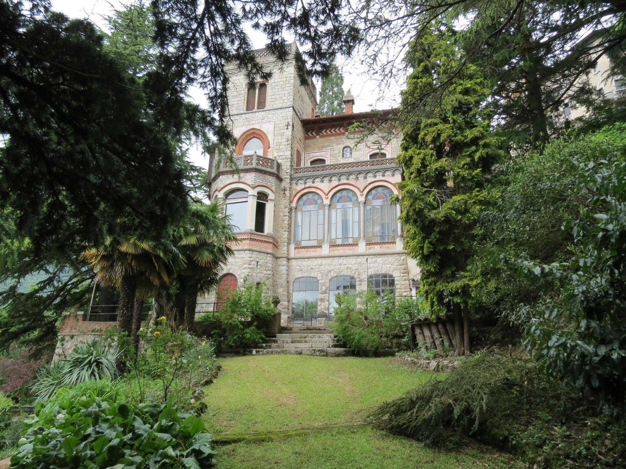 Il Parco E Gli Affreschi Apartamento Varese Exterior foto